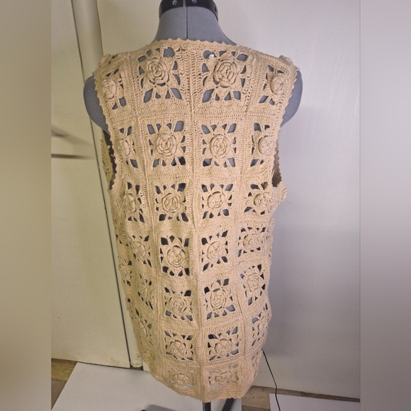 Beige Crocheted Vest Size Small to Med - Picture 3 of 4